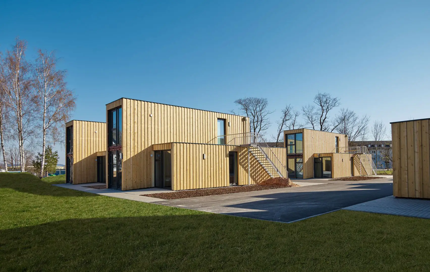 德国集装箱公寓 | 可持续设计与紧凑空间的完美结合-5