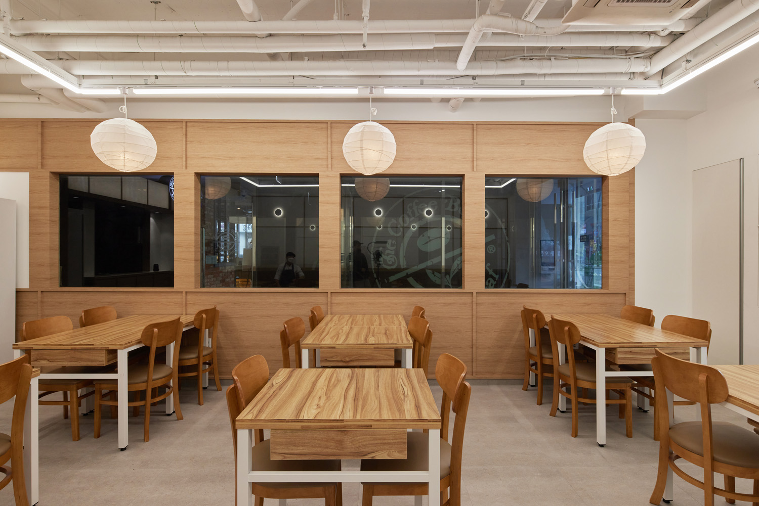 白色与木质，打造 16 平米简约舒适的小型家居空间-10