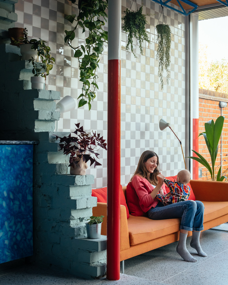 色彩斑斓的“山景房” · 英国伦敦的现代家庭住宅设计丨CAN-33