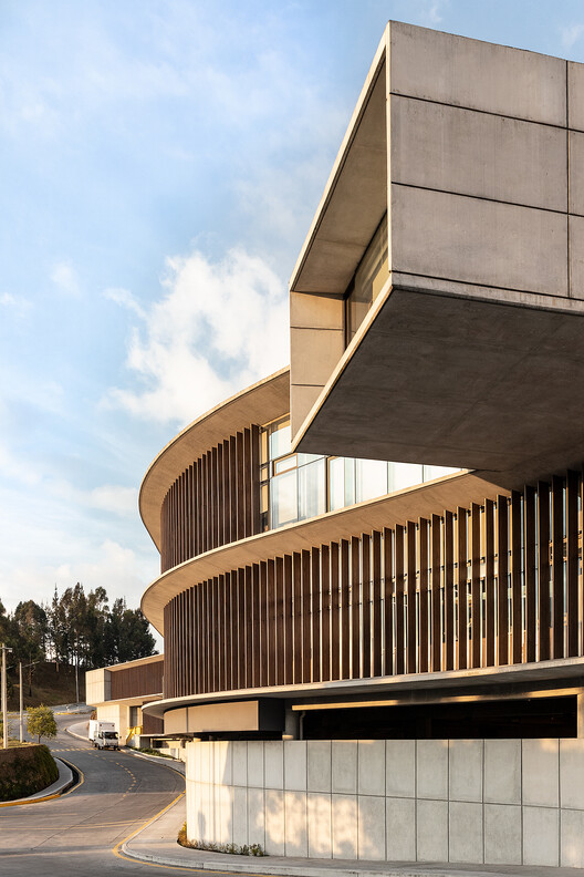 诺沃潘办公室丨厄瓜多尔丨Diez + Muller Arquitectos-9