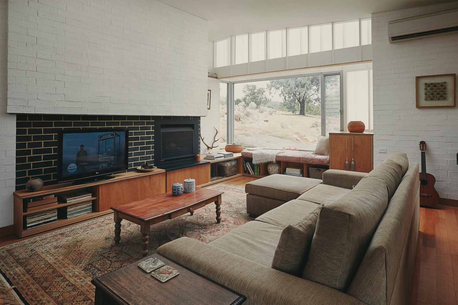 House that occupies a semi rural block on the edge of John Forrest National Park in Australia   CAANdesign  Architecture and home design blog-11