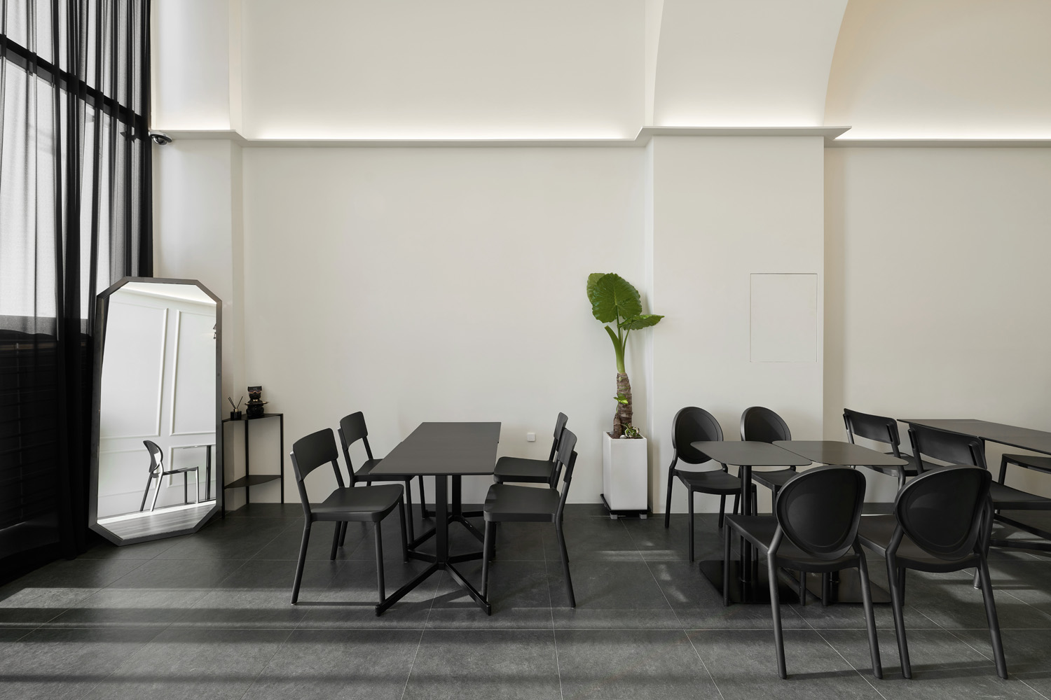 “TRAUM 트라움黑白小户型，14 平米空间设计”-5