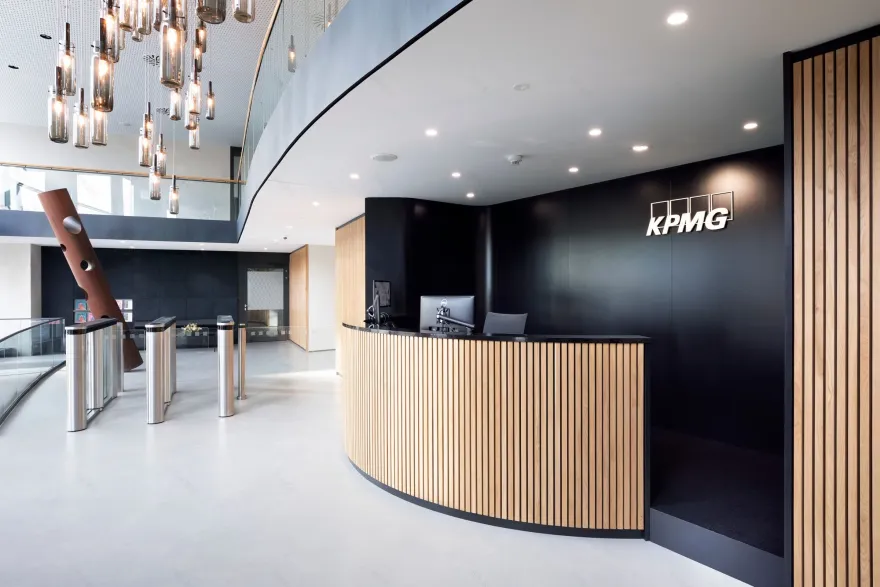 捷克 KPMG Prague 办公室 | 现代协作与舒适的完美结合-20