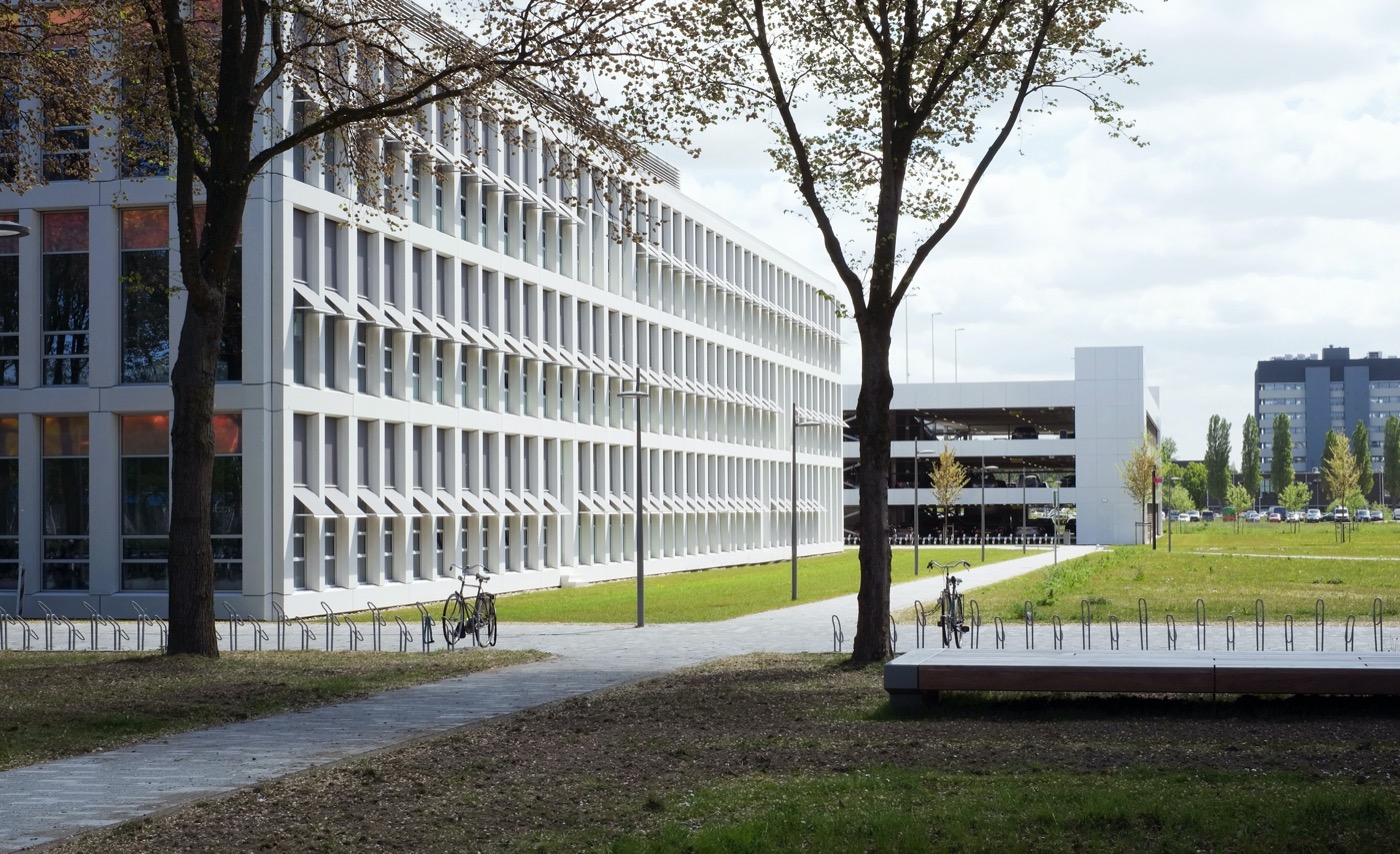 荷兰代尔夫特理工大学校园共享空间·克鲁伊夫公园丨Karres en Brands-7