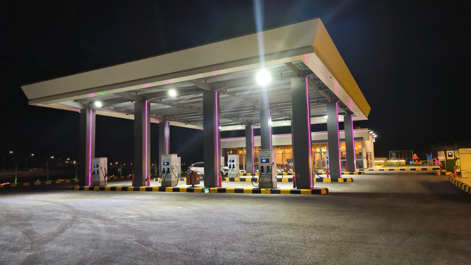 Design and implementation of a charging station-0