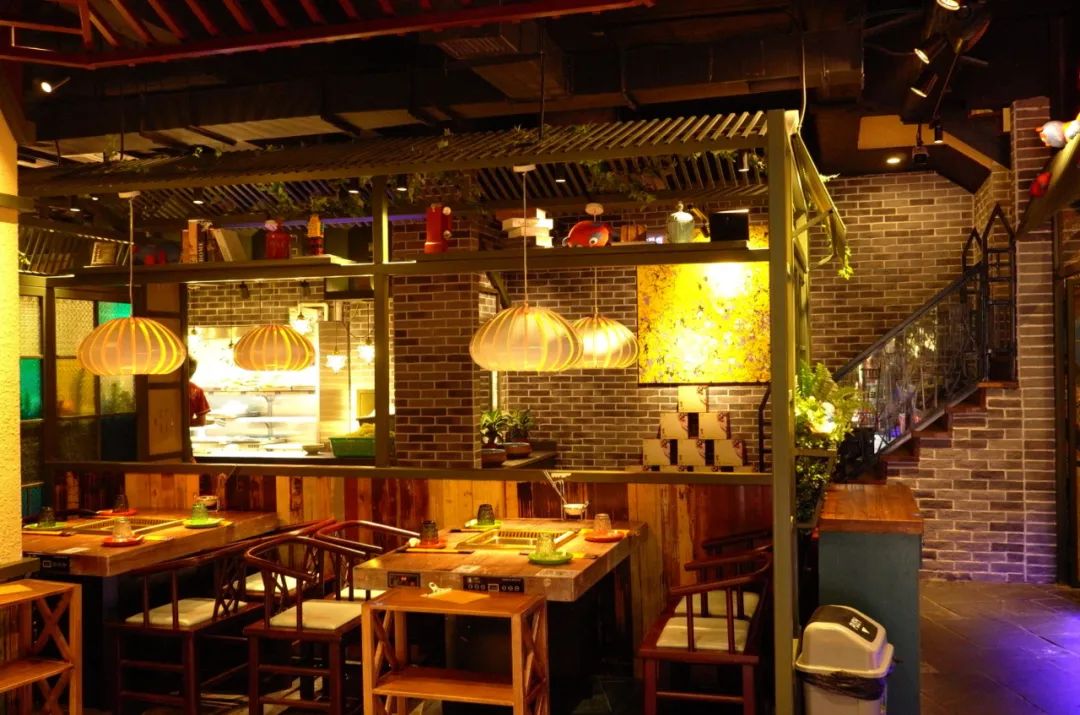 钱磊 | 餐饮空间不止餐饮，五光十色的视觉盛宴-25