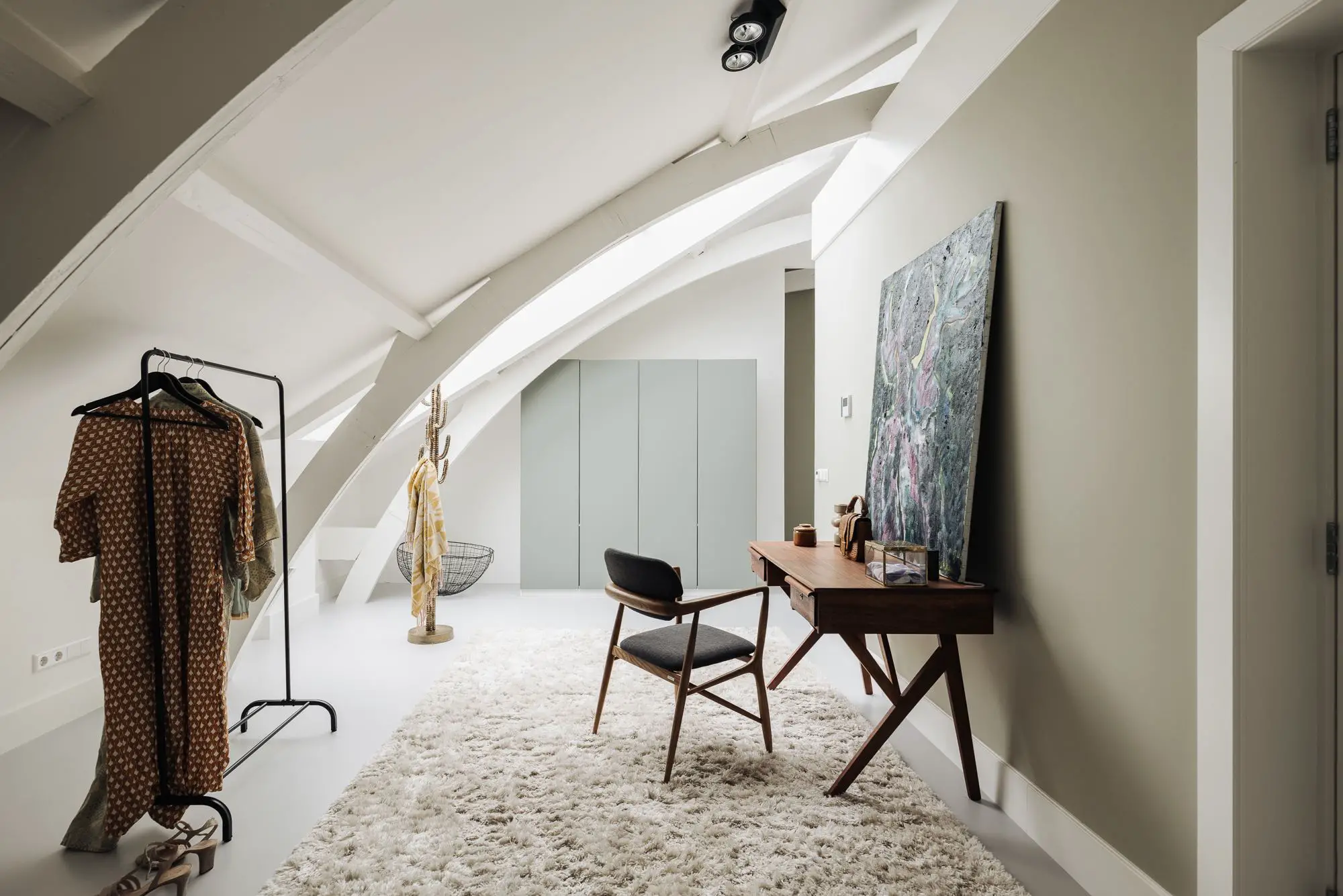 阿姆斯特丹多功能现代公寓,古老建筑的现代新生-16