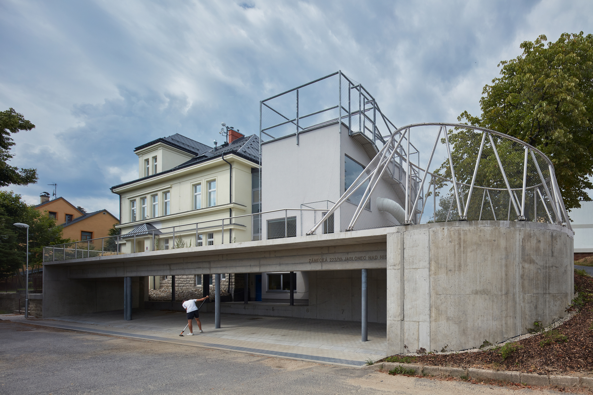 Montessori Kindergarten Jablonec nad Nisou / Mjölk architekti + Projektovy atelier David-33