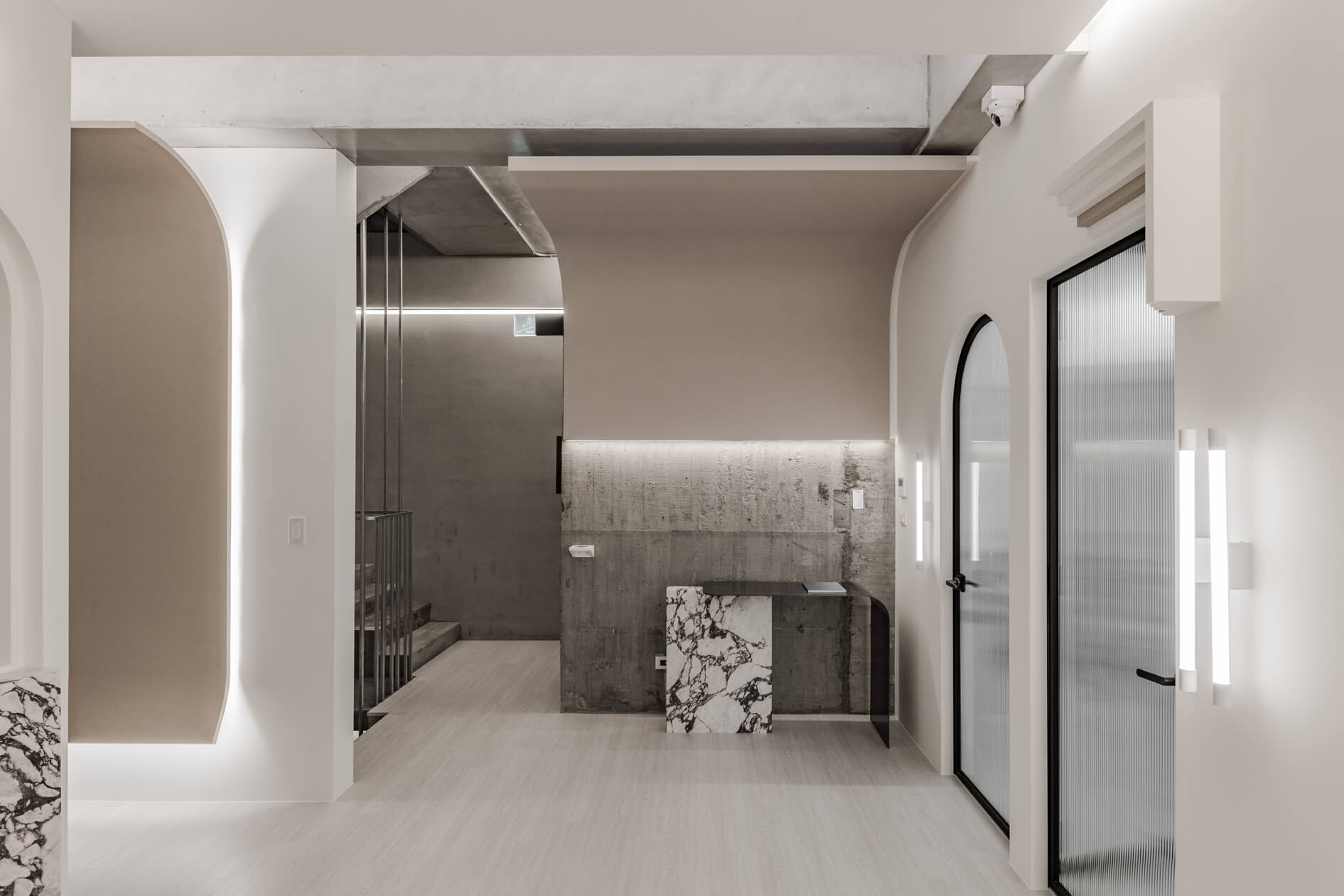 【診所室內設計】粗曠原始是一種前衛的美『循映牙醫 』開物設計-2