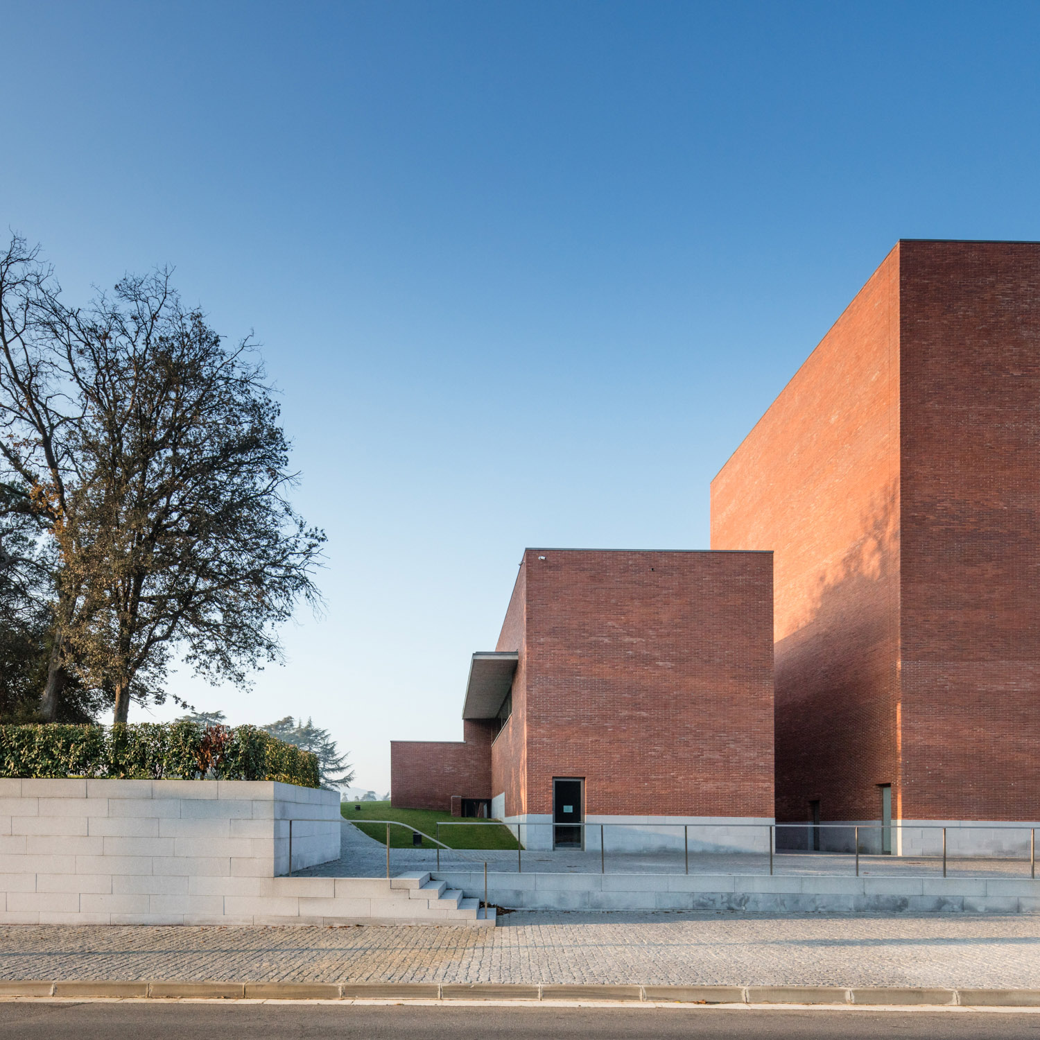 Llinars del Vallès礼堂剧院，西班牙 / Álvaro Siza Vieira + Aresta Arquitectura-87