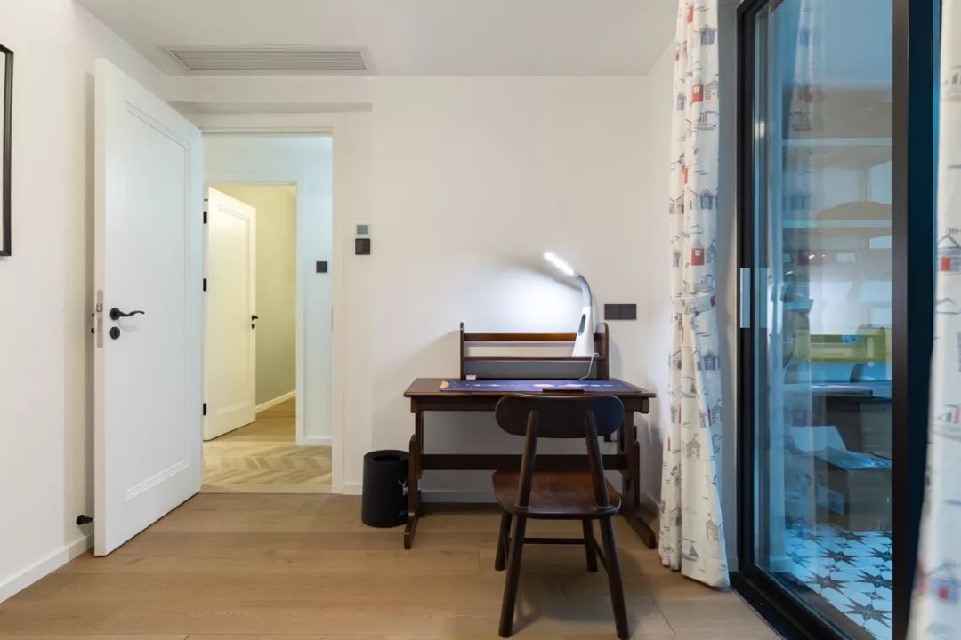 深圳福田 110 平五口之家改造 | 咖啡吧搬回家，三代同堂不拥挤-99