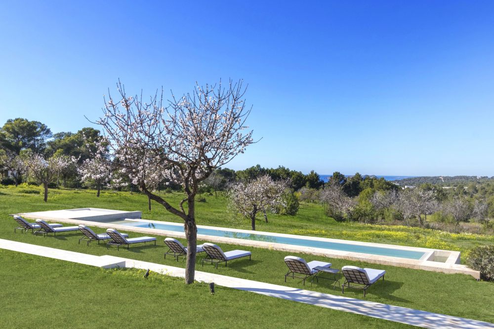 英国 Ibiza 之家 | Isabelle Stanislas-16