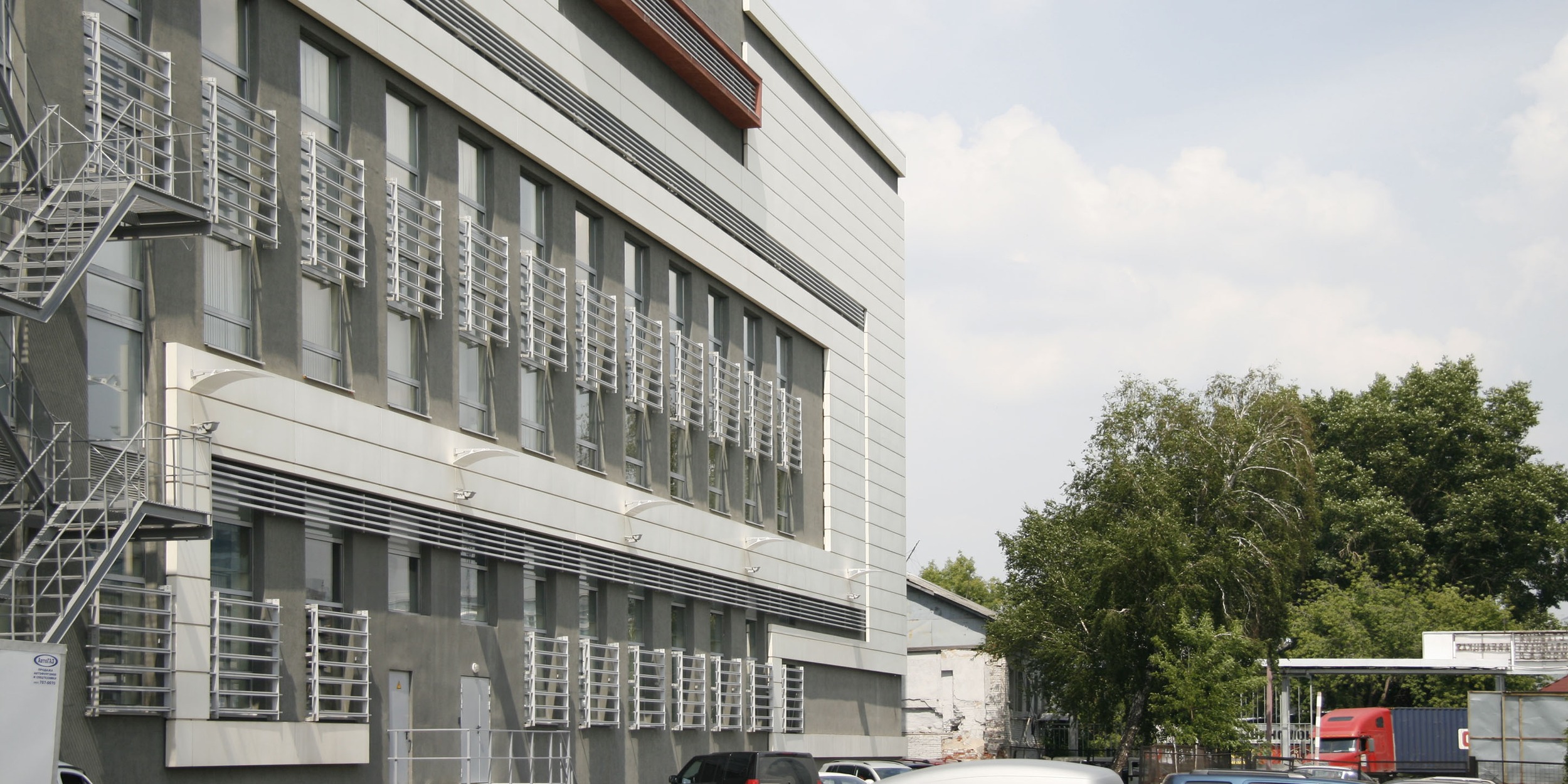 著名设计师打造独特办公空间，探寻室内设计新潮流-4