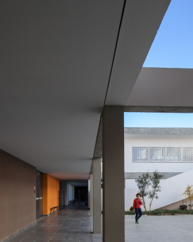 突尼斯校园建筑的绿色环保设计丨Atelier osmose,voieoff architectes