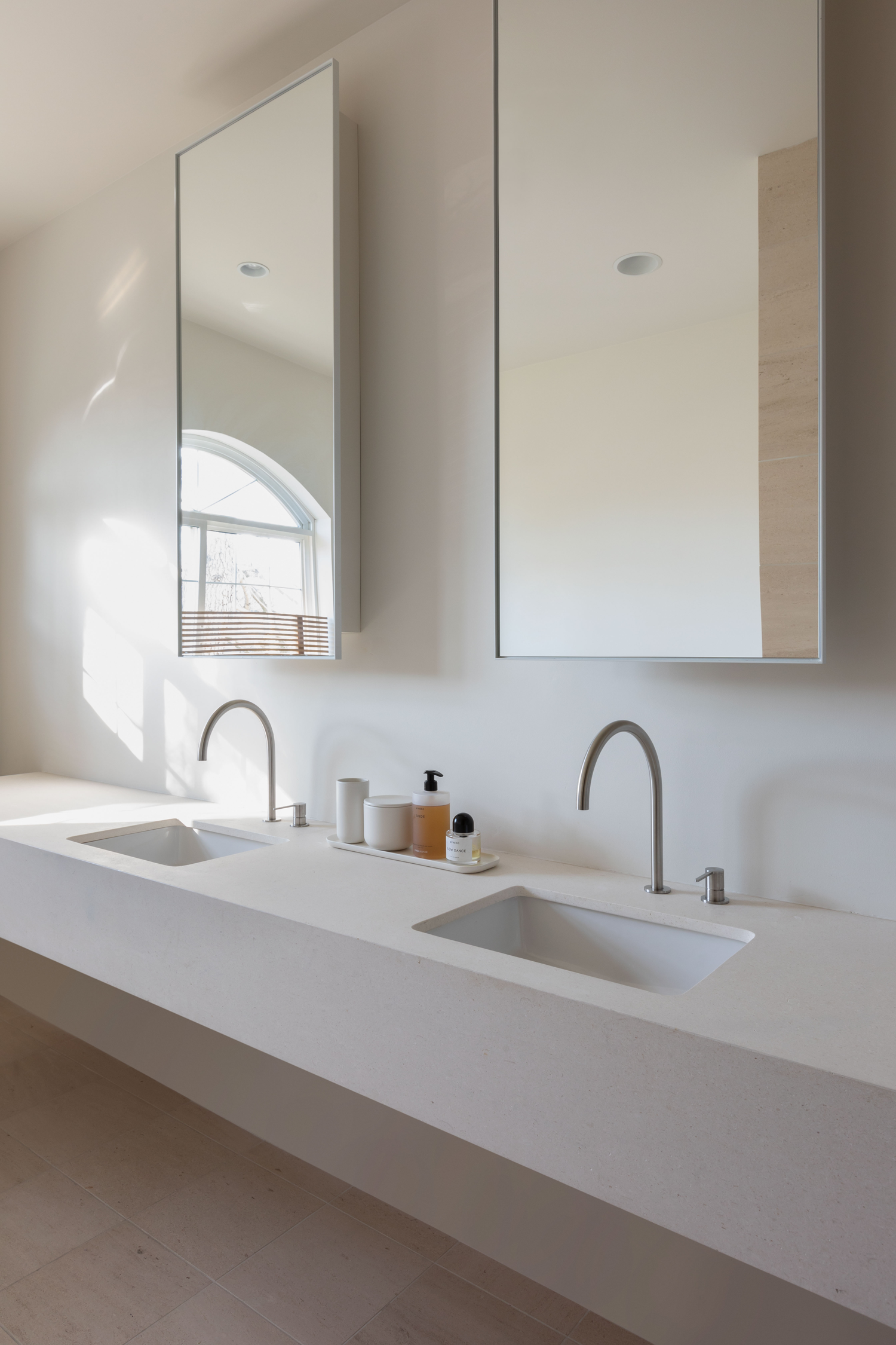 DINZ德网  Untitled Design Agency · 克制的实践-12