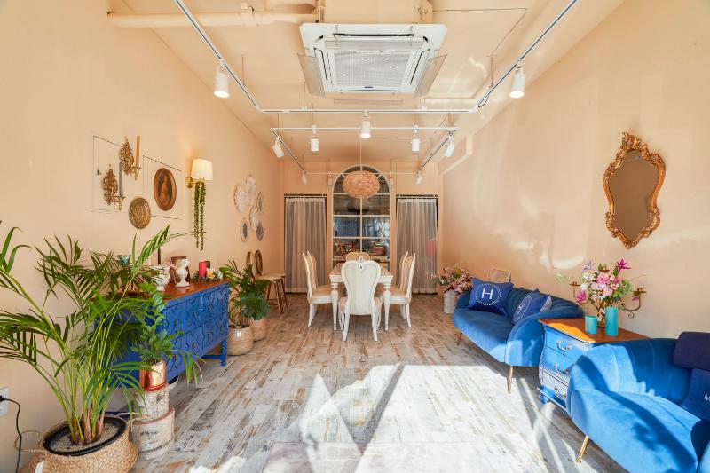 韩式简约风 12 平米咖啡厅设计-3