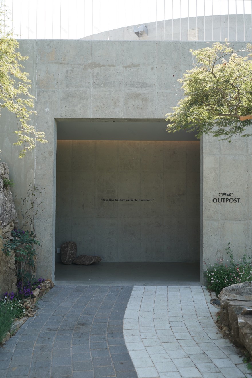 OUTPOST极简主义咖啡厅丨韩国丨space design A.LIVE-41