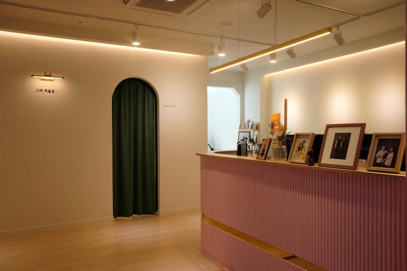 40 平小空间大变身，首尔照片馆简约设计-6