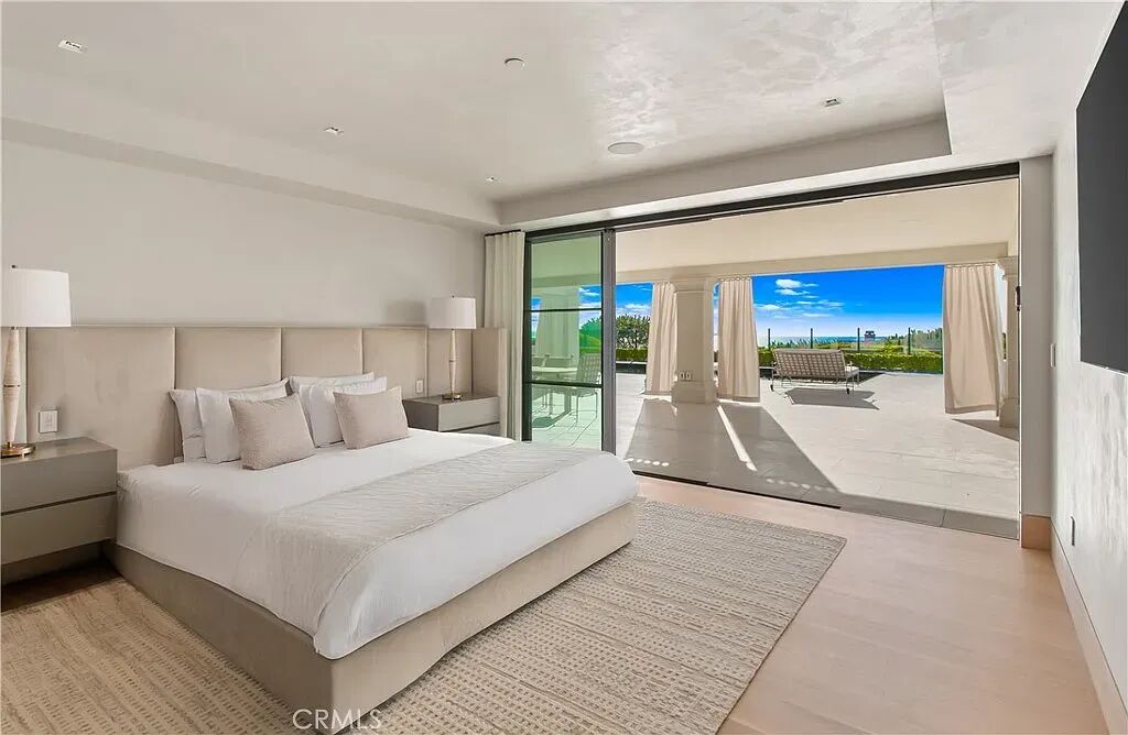 7Sailview-邂逅现代豪宅美学：建筑与室内设计的双重盛宴-28