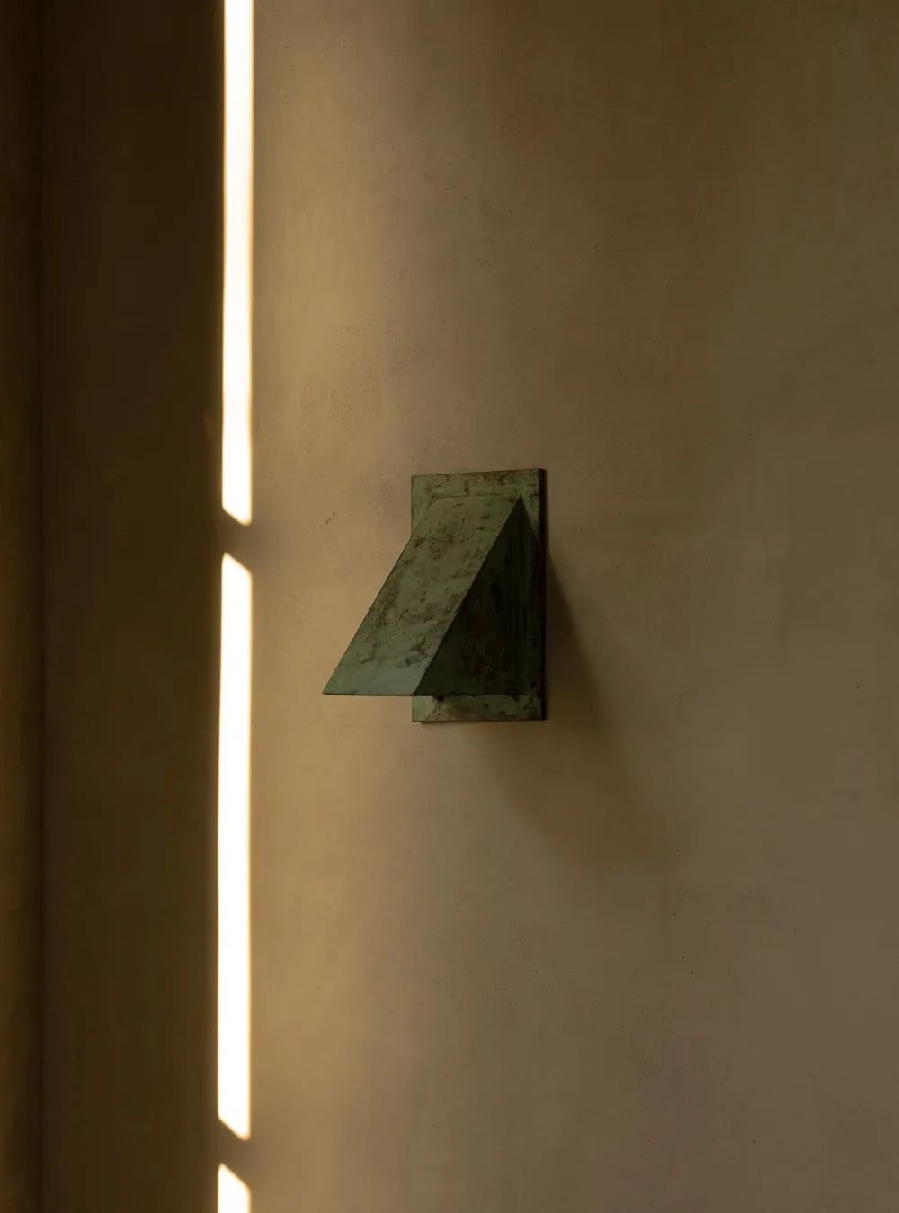 侘寂之墅（Egg House）丨美国纽约丨艺术家夫妇Chad Hagerman和Allison Ochmanek-3