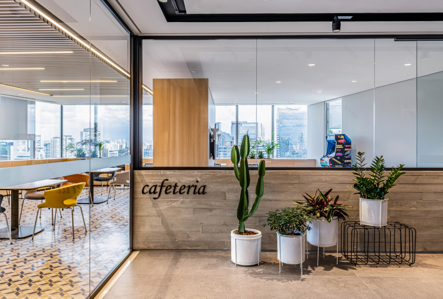 圣保罗机密国际保险公司办公室设计-18