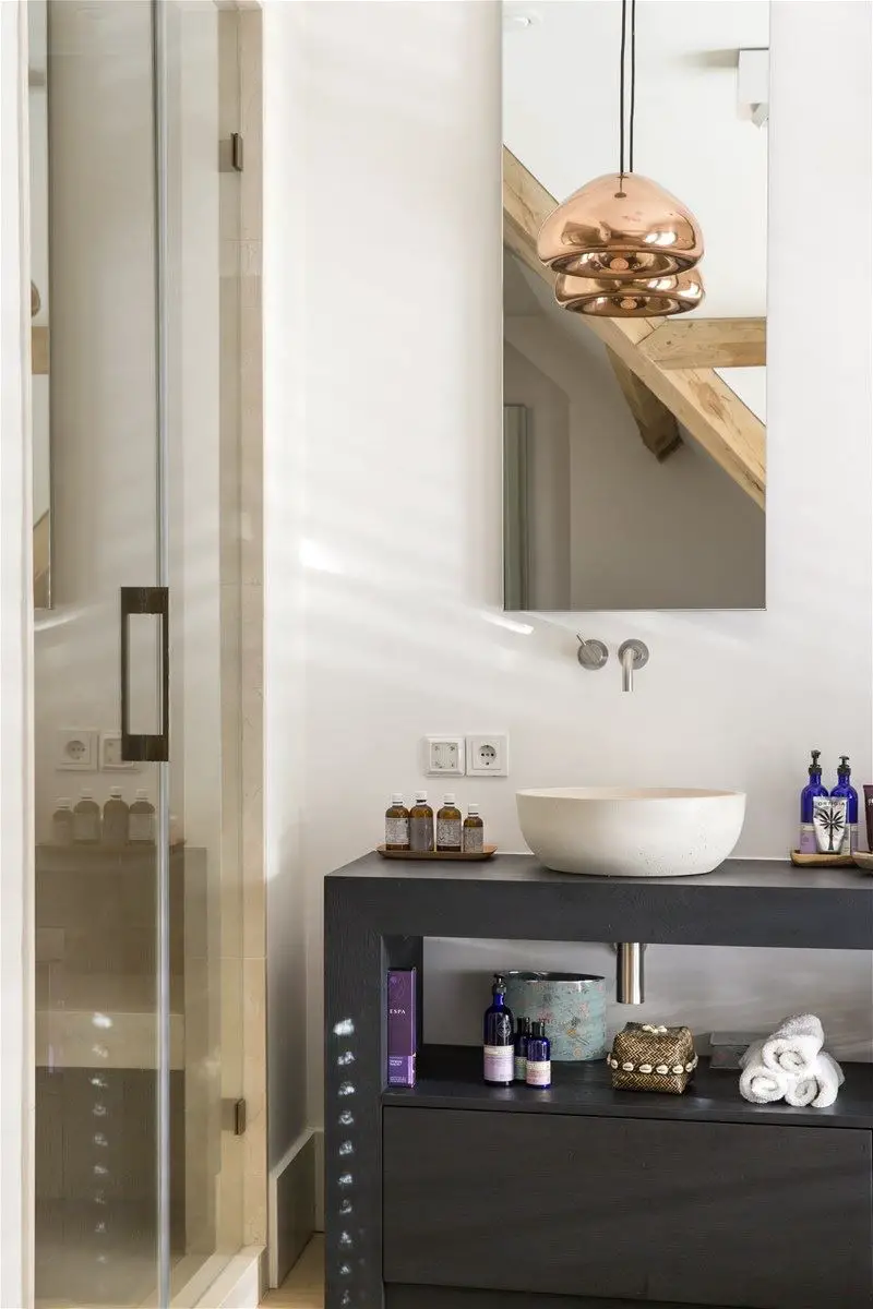 荷兰现代乡村大宅，完美融合温馨木艺与充沛采光-16