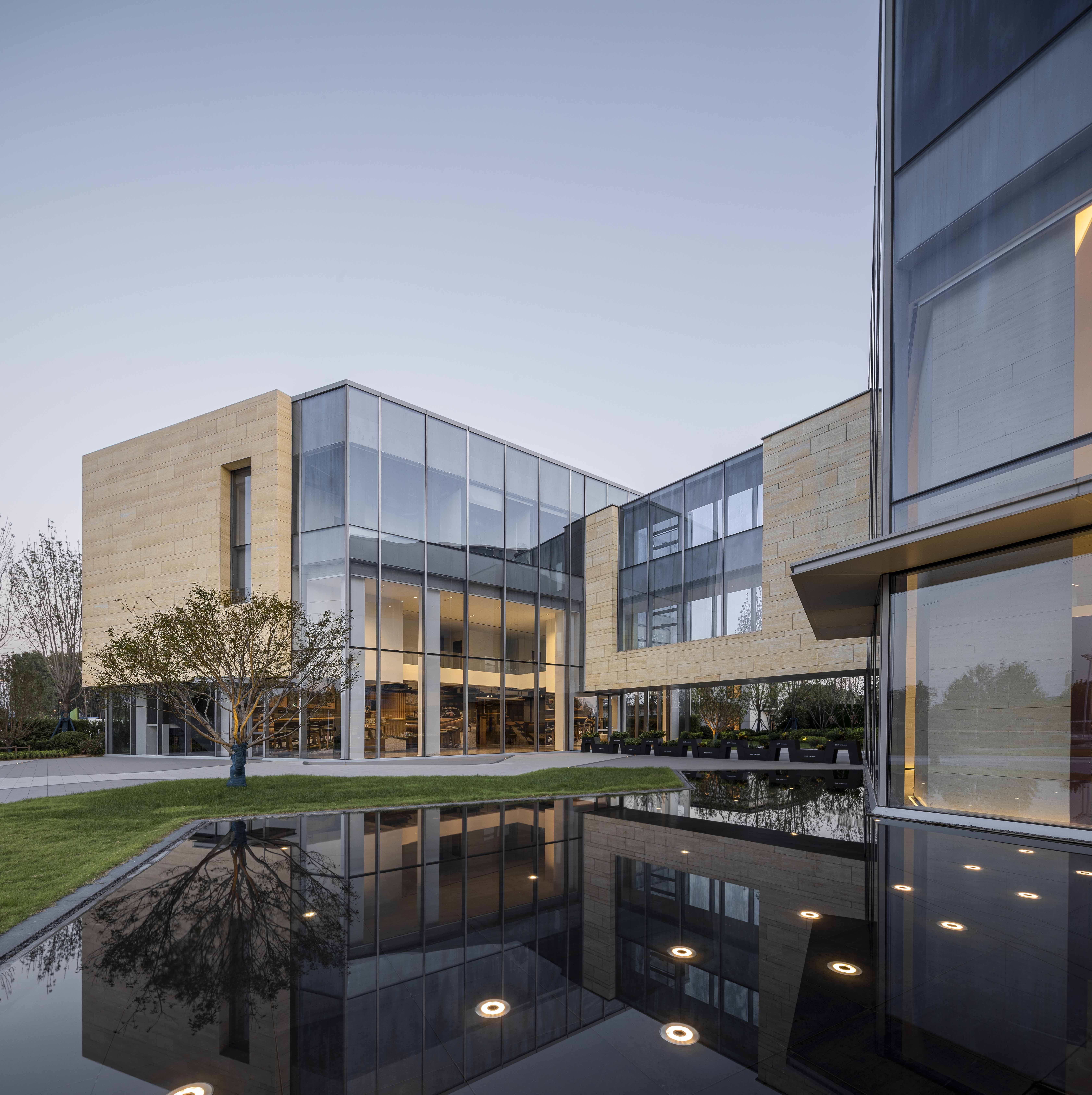 山东荷泽南京路销售办公室丨中国山东丨aoe-20