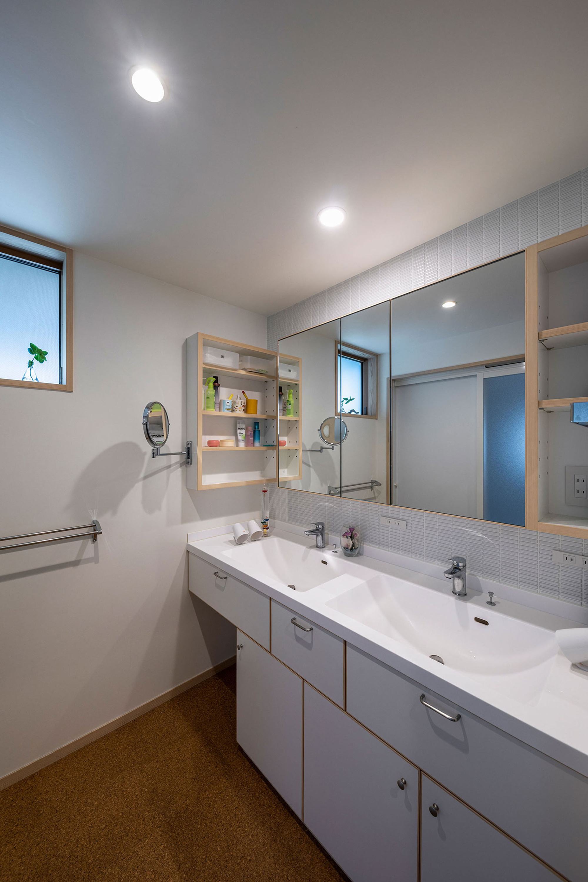 House with Grapevine Trellises / Takashi Okuno & Associates-20