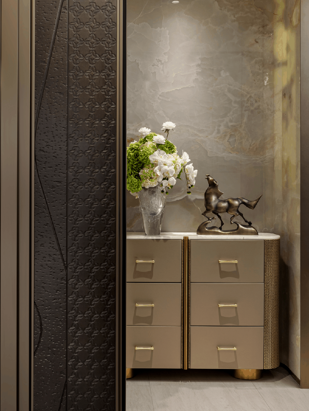 卓瑞地产·悦麓华著160㎡样板间丨中国芜湖丨深圳市伊派室内设计有限公司-0