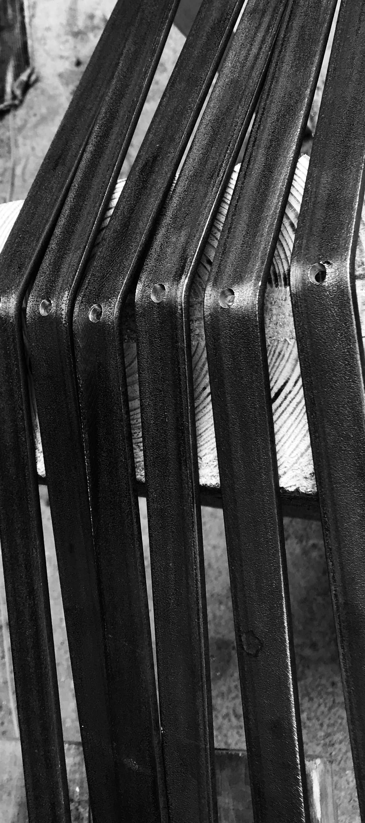 巴塞罗那的暗黑艺术时尚空间-8