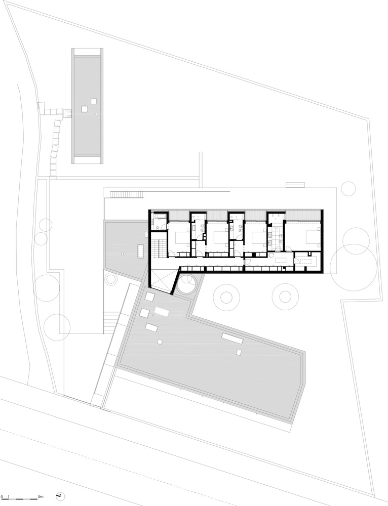 葡萄牙绿意盎然的双层住宅-54
