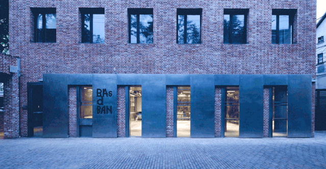 栋栖设计打造 Basdban 咖啡零售综合空间 | 历史与创新的完美融合-9