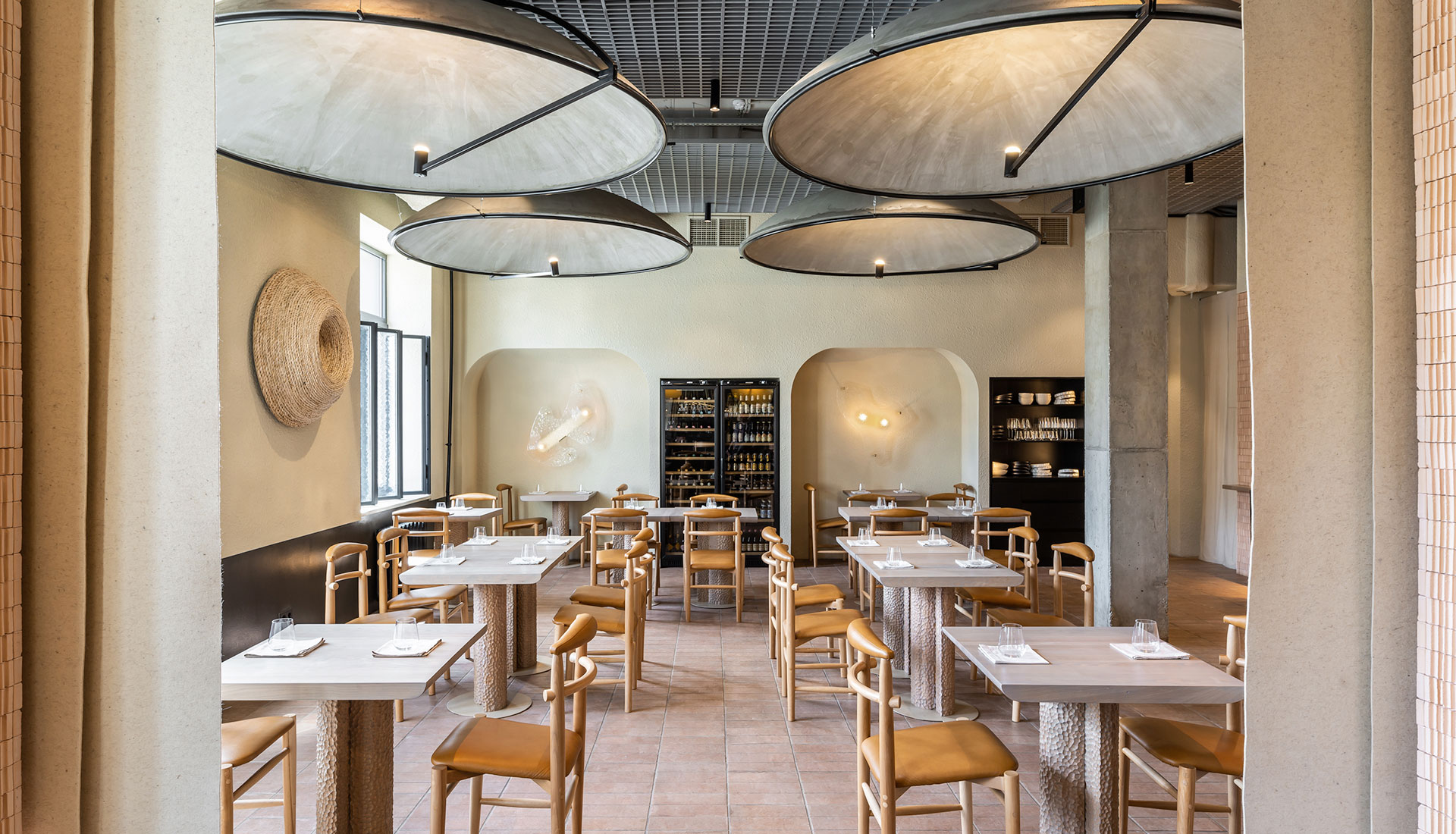 Vandall Buro: гастробар на месте сенного рынка в Краснодаре-7