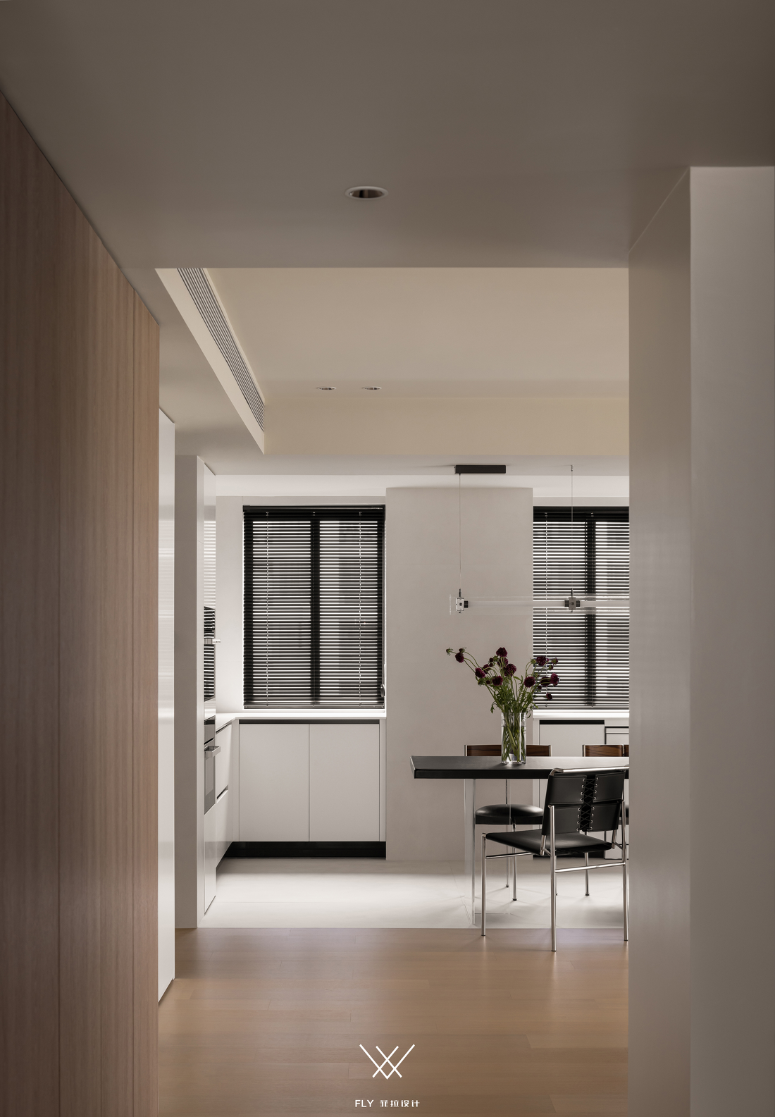 独居者的自由空间 · 开放式客厅与餐厨区的创新设计-26