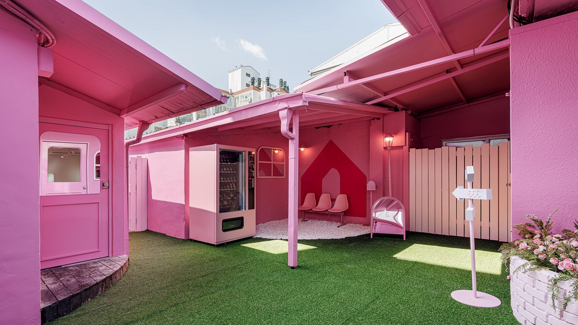 Rom&nd Flagship Store, Pink Office in Seongsu-31