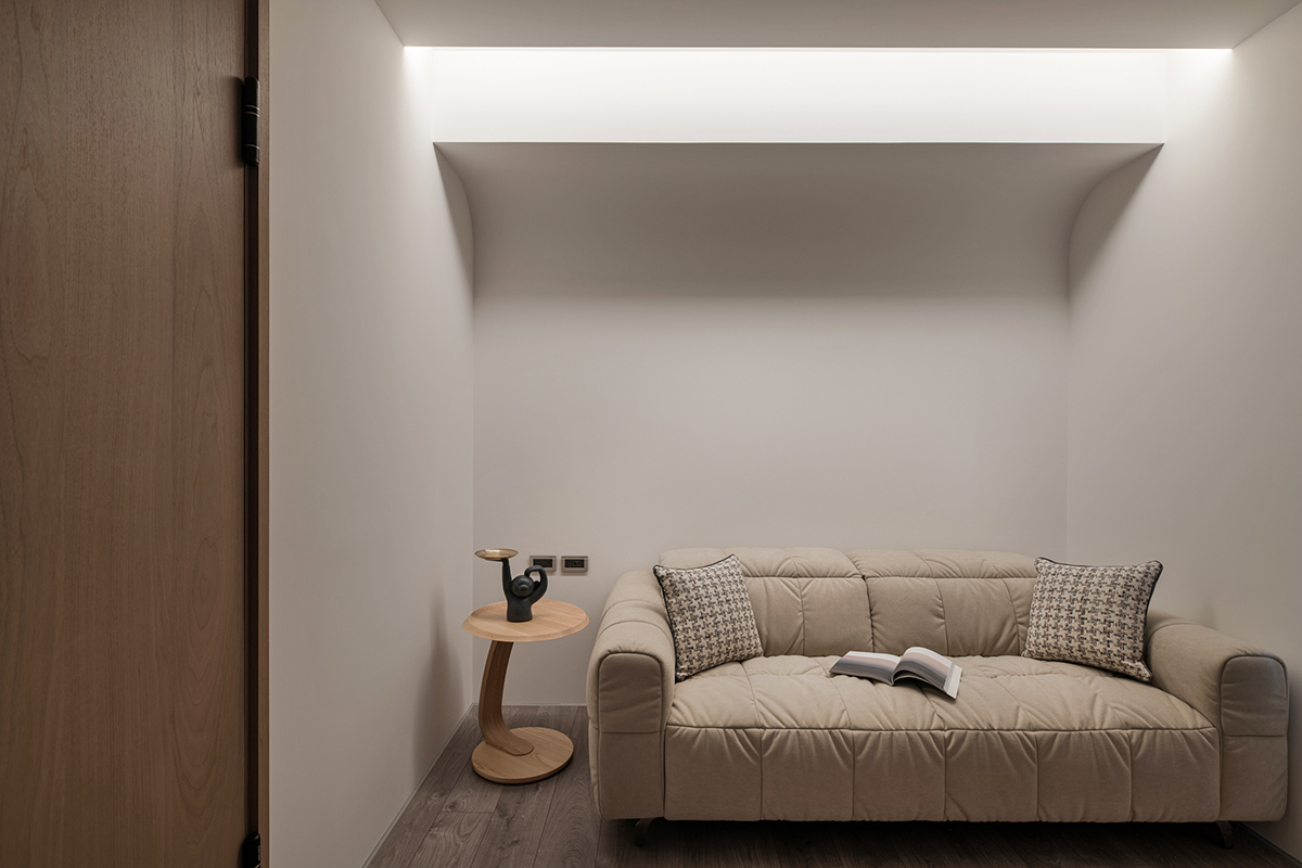 家装设计案例鉴赏——现代简约风度假感三居室-24