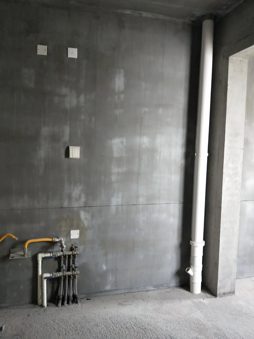 90㎡程序员家居，设备柜、地台、咖啡吧一应俱全-17