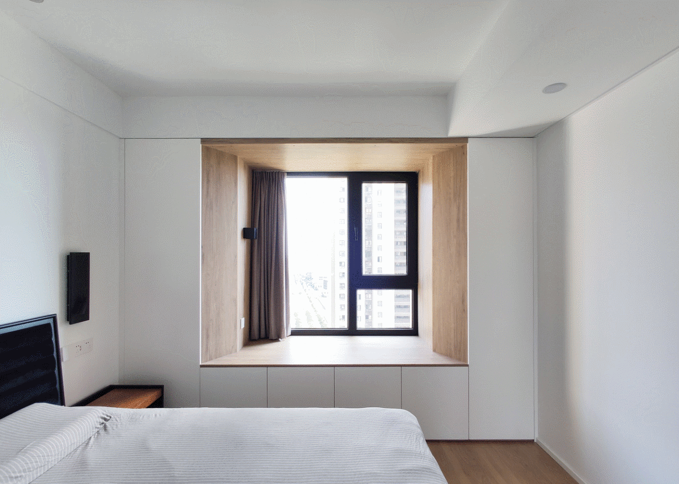 南北通透户型的卧室改造，实现储物与空间利用最大化-56