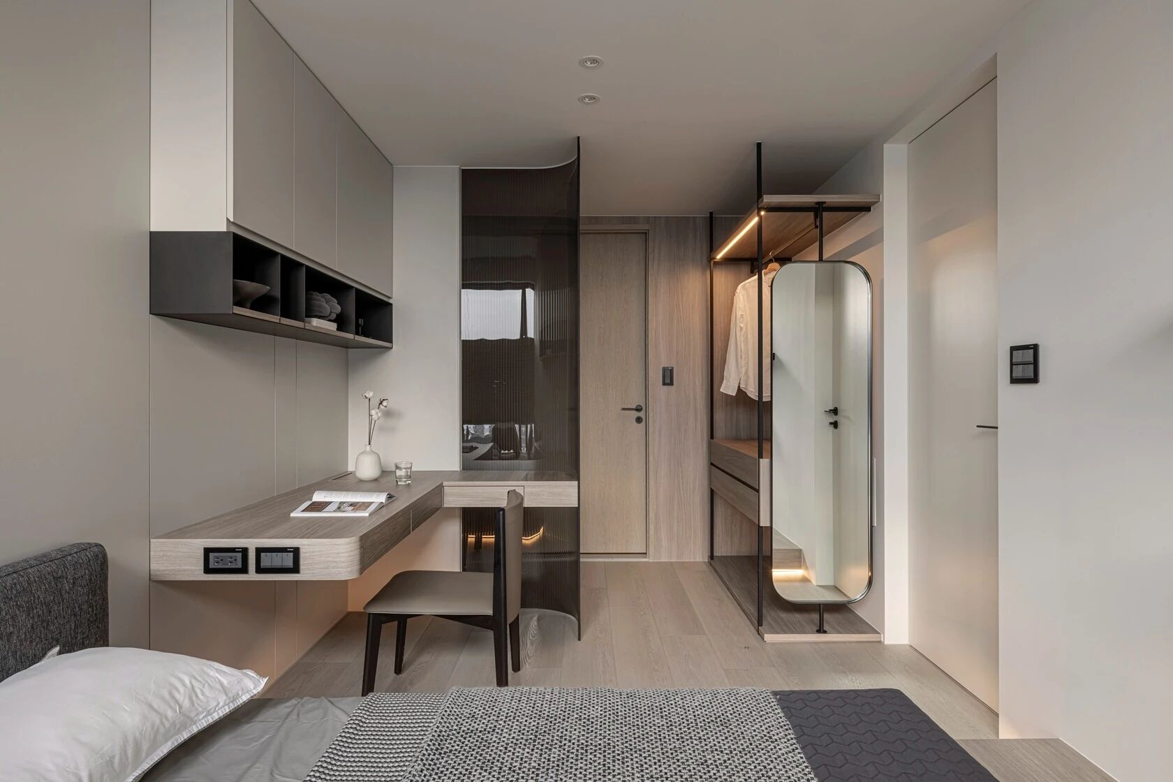 以大地色系与极简语言,构筑155平弹性功能丨中国台中丨新橙设计-21