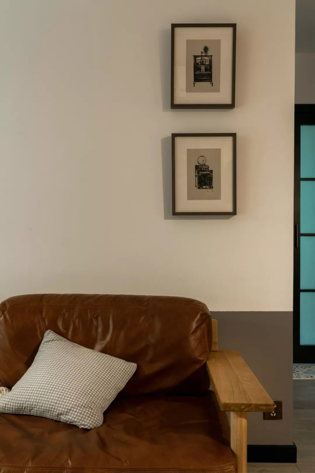 成都 72㎡度假风住宅 | 原木元素与低饱和度色彩的完美结合-26