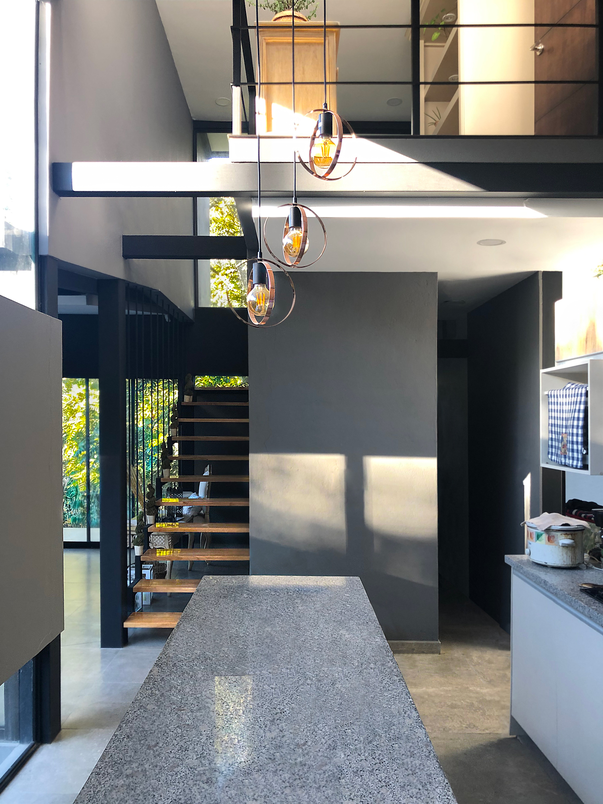 房子分支和岩石丨厄瓜多尔丨Ruptura Morlaca Arquitectura-30