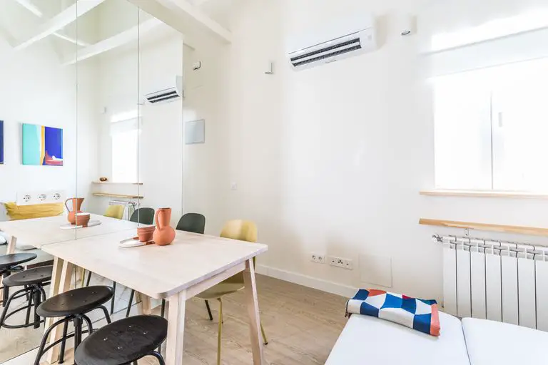 马德里 29m2 翻新公寓,展现极致空间利用-5