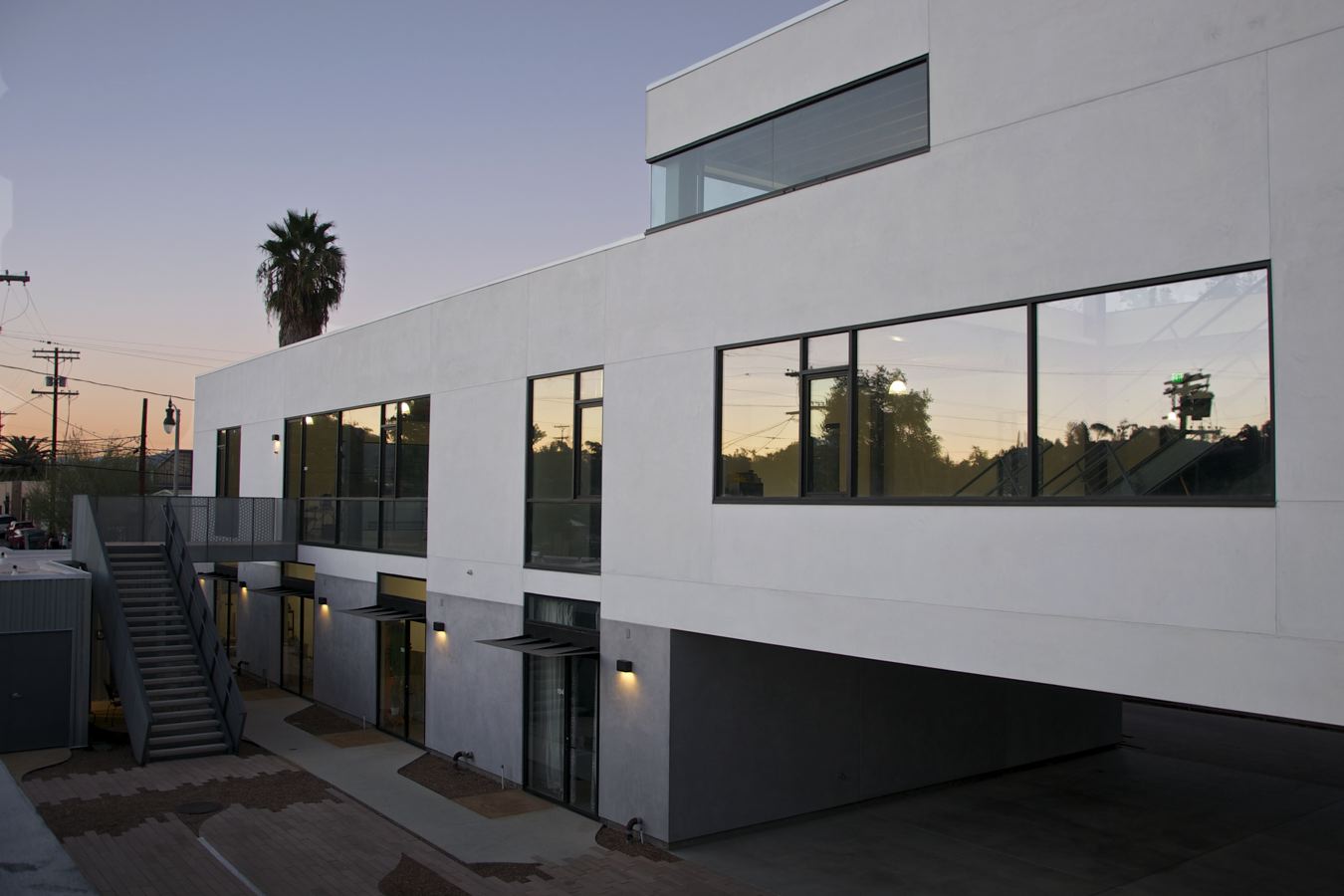 布洛克斯（若这是特定产品、品牌、名称等，在无更多背景信息时也只能根据发音直译若有背景，请提供更多信息以进行更准确翻译） 丨美国洛杉矶丨FSY Architects-1