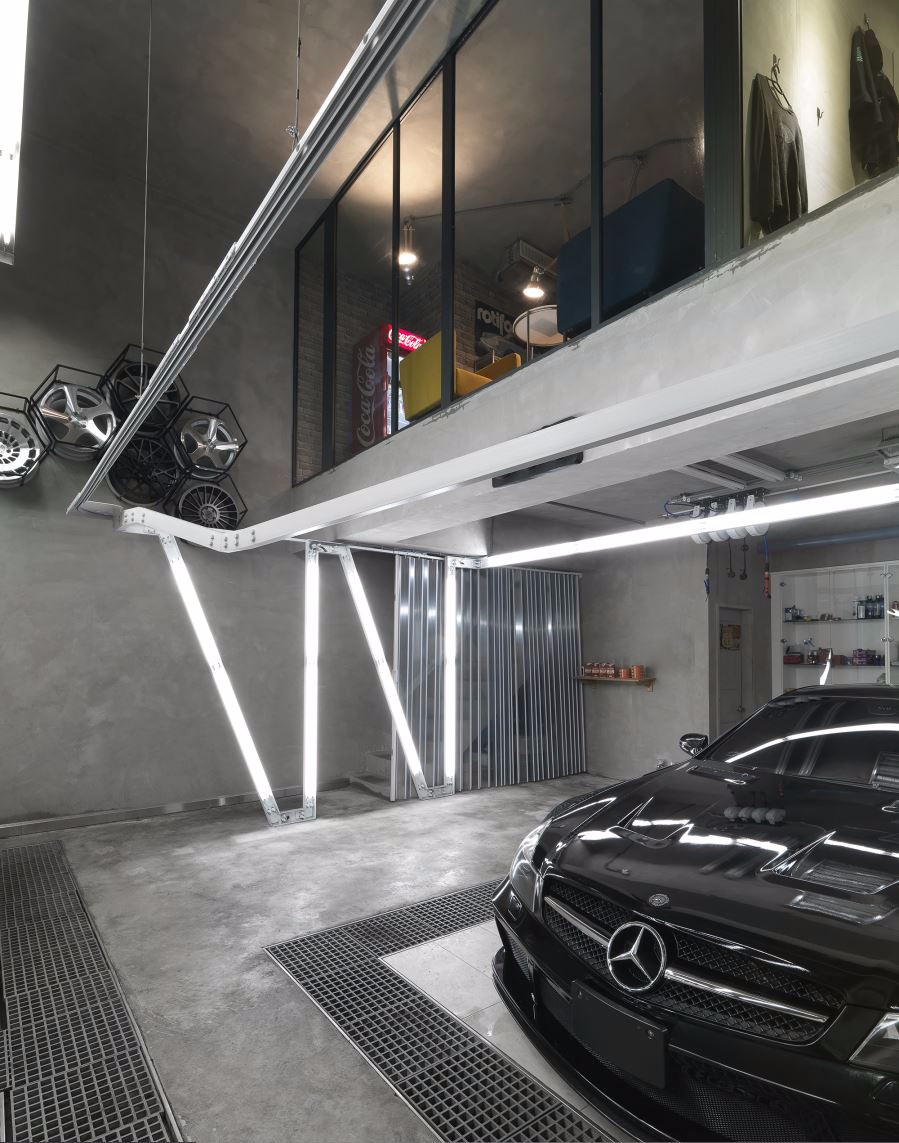 《变形金刚》般的科幻汽修店,工业风与后现代的完美融合-6