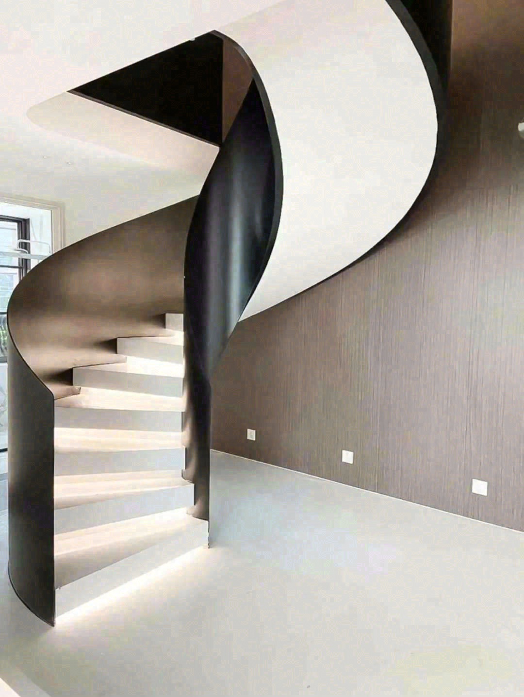 楼梯怎么选?适合的才是最重要的丨易高-19