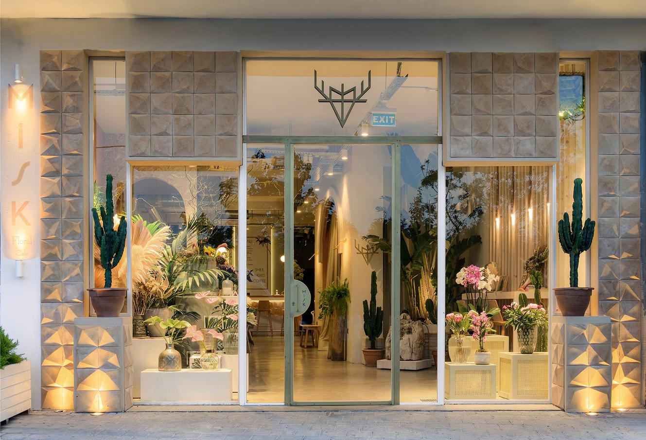 MISK ARTISAN FLORAL CAFE-1