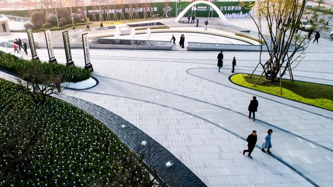 开放 开眼 开心| 绿地•万州城际空间站-65