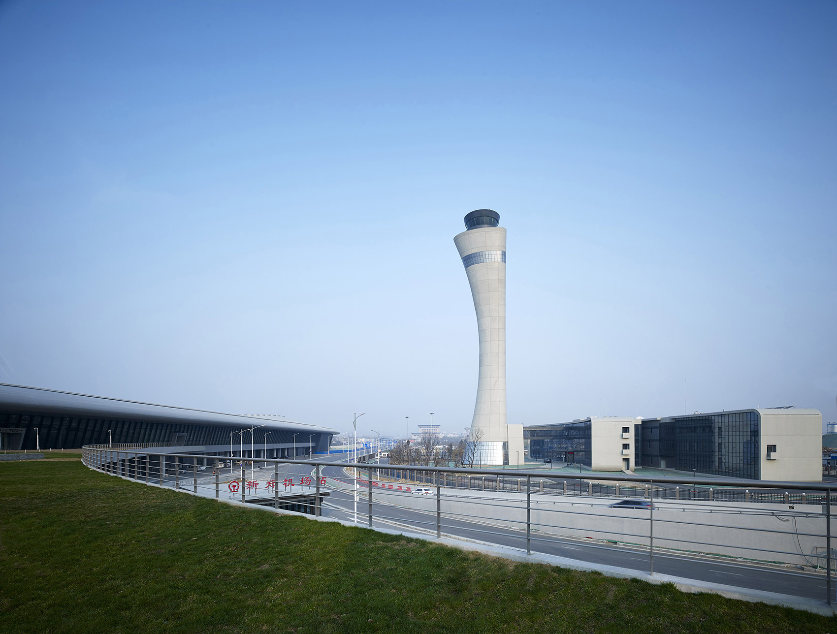 郑州新郑国际机场新塔台及附属建筑工程 / 王振军工作室 -6