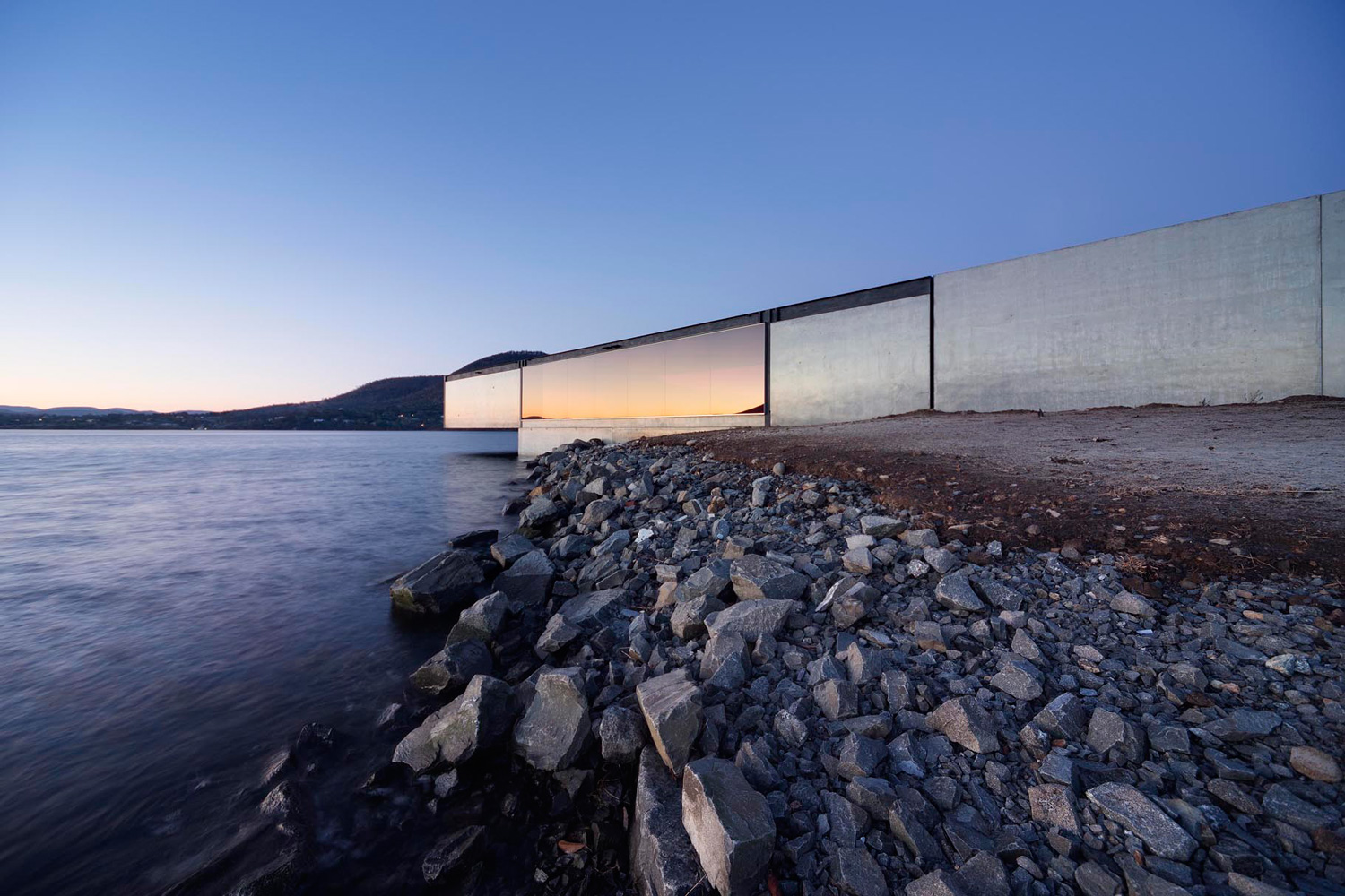 #StoriesOnDesignBy Cunning Cantilevers.-44