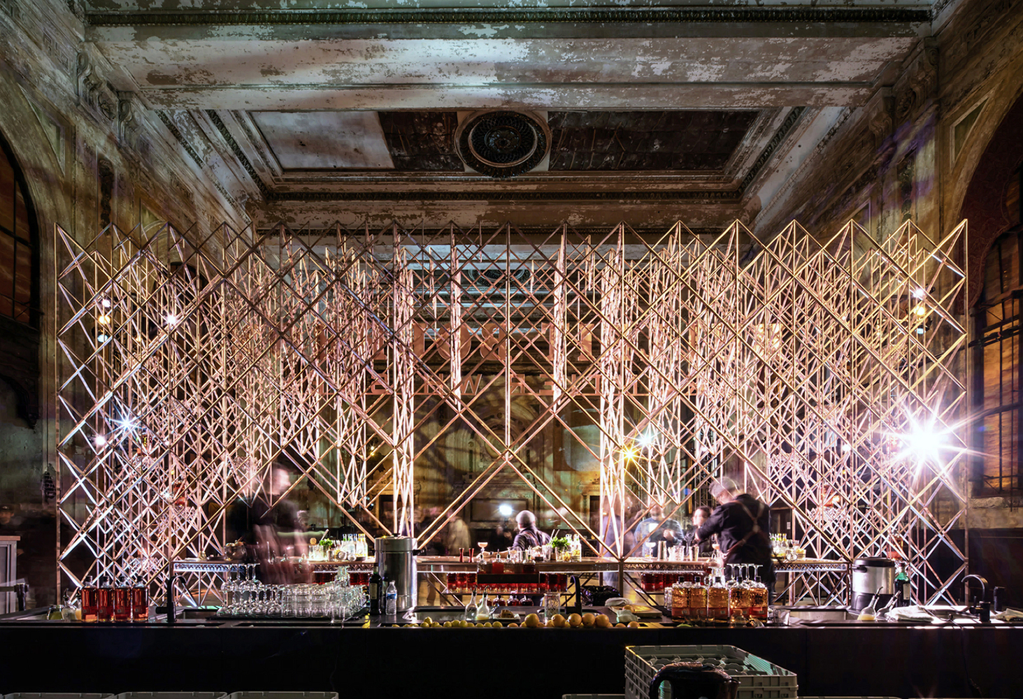 Bulleit 前沿工作坊酒吧 · FAR rohn&rojas-9